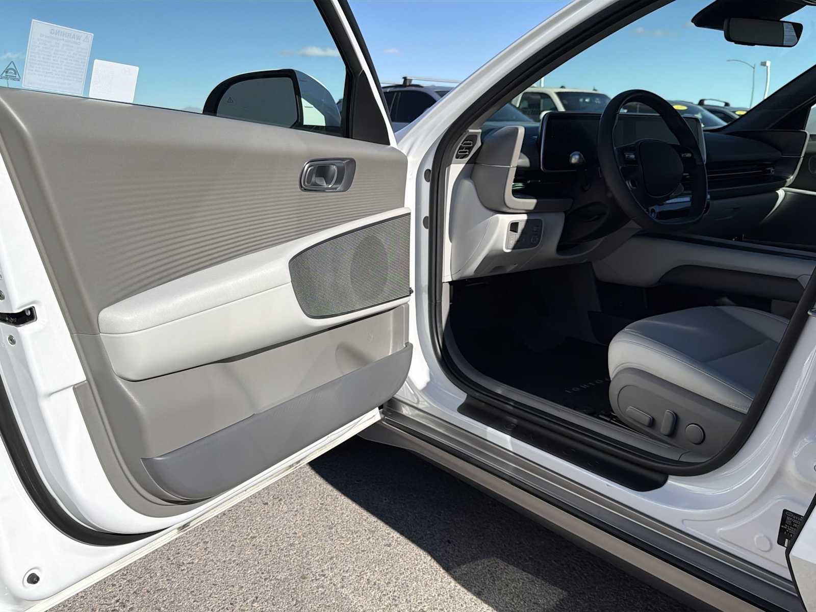 Thumbnail: 2024 Hyundai Ioniq 6 - 17