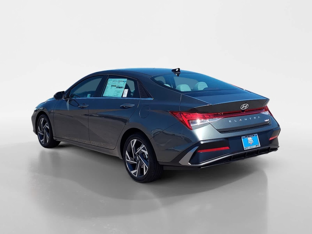 New 2025 Hyundai Elantra Limited Sedan