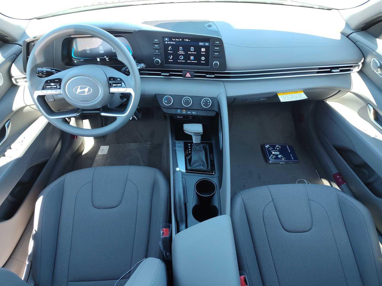 Thumbnail: 2025 Hyundai Elantra - 12