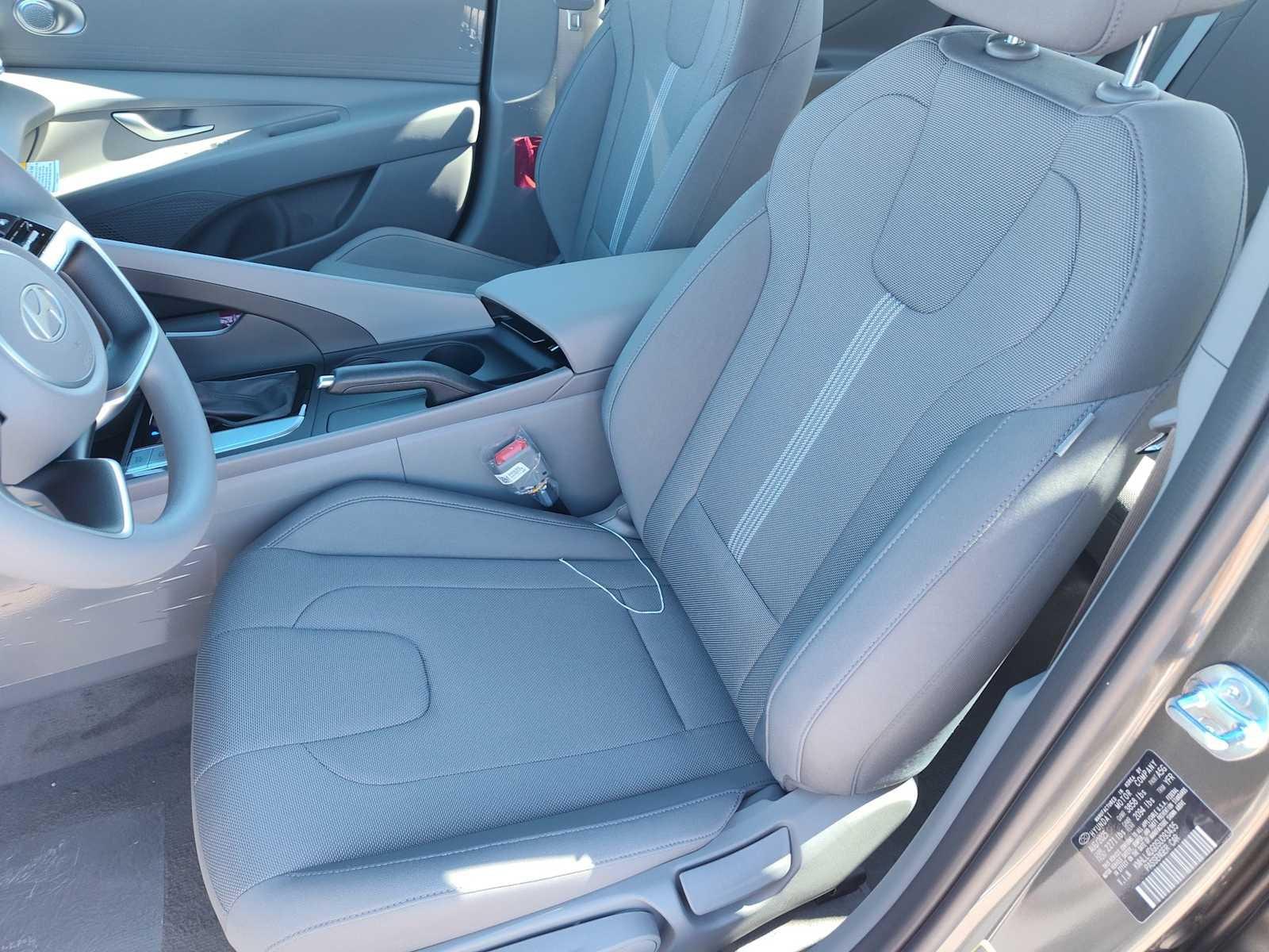 Thumbnail: 2025 Hyundai Elantra - 13