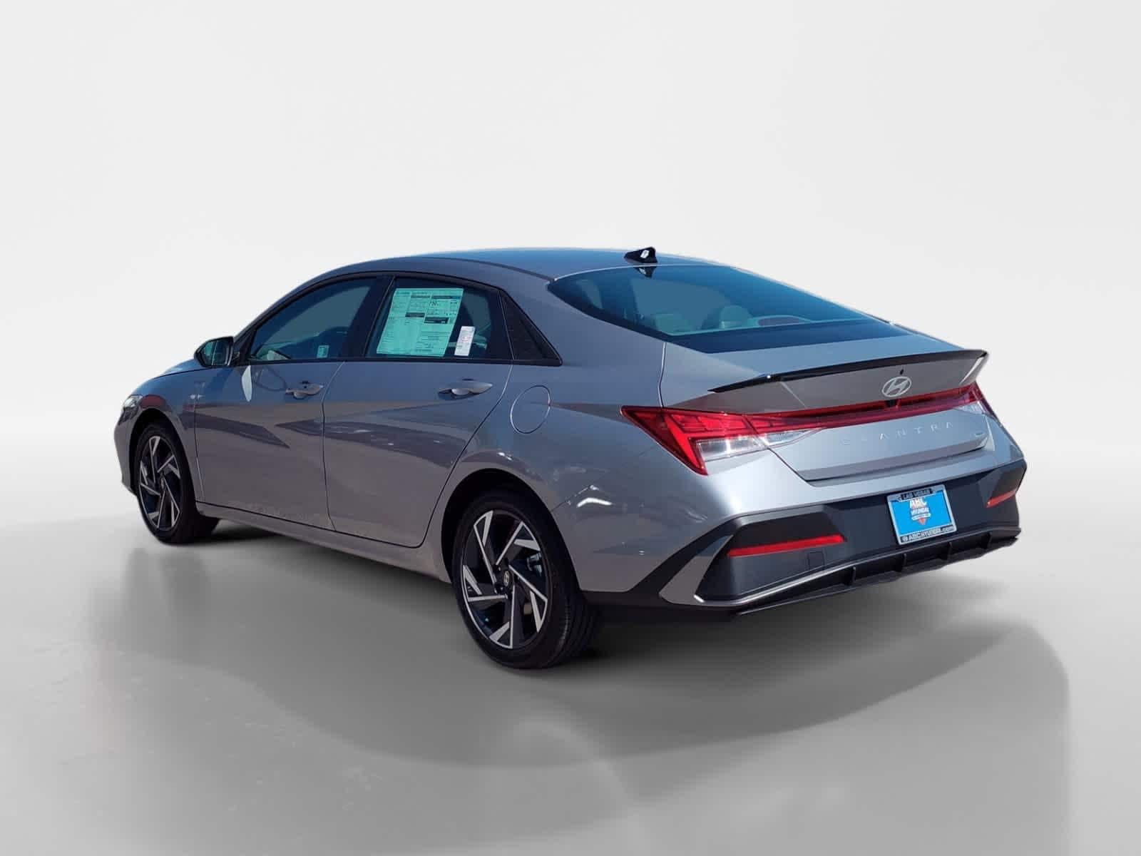 Thumbnail: 2025 Hyundai Elantra - 3