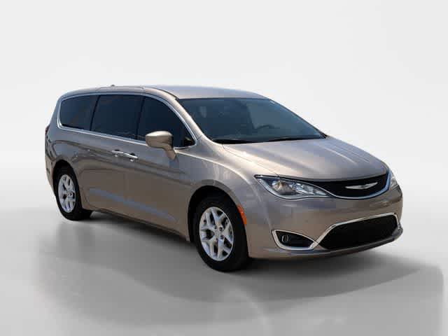 Thumbnail: 2018 Chrysler Pacifica - 7