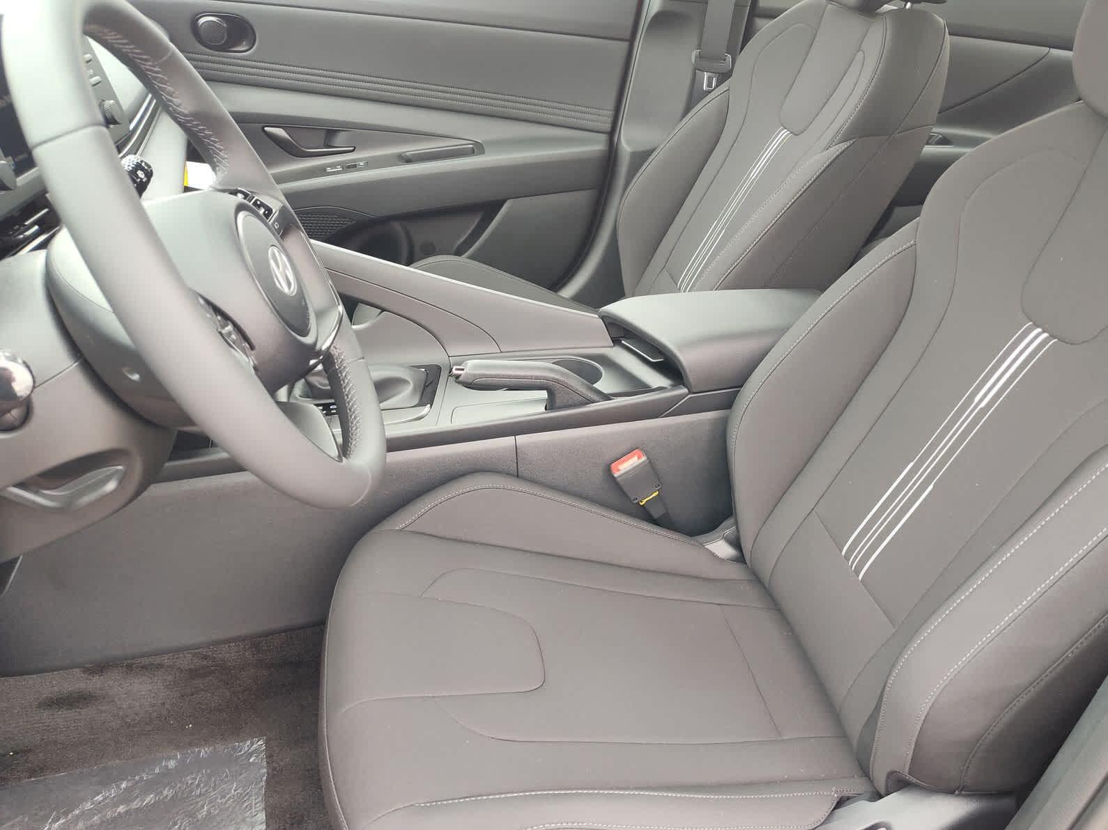 Thumbnail: 2025 Hyundai Elantra - 14