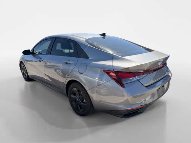 Thumbnail: 2022 Hyundai Elantra - 4