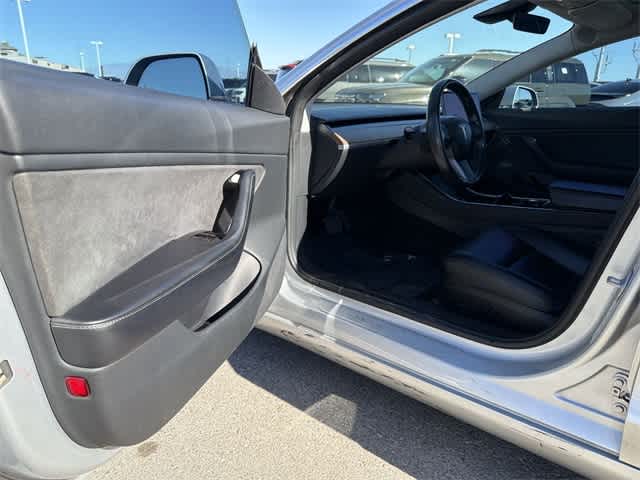 Thumbnail: 2018 Tesla Model 3 - 16