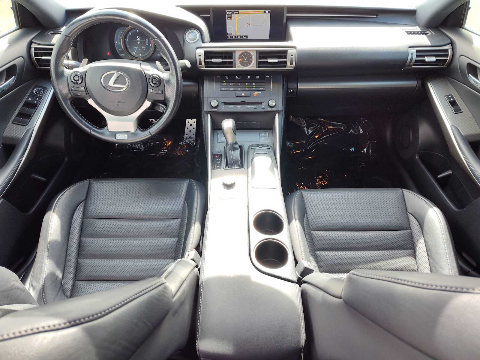 Thumbnail: 2016 Lexus IS - 15