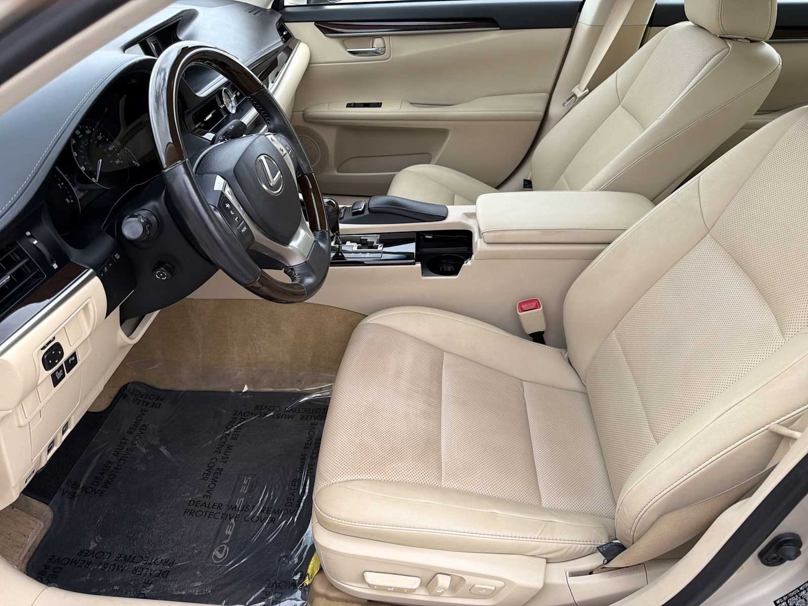 Thumbnail: 2014 Lexus ES - 14