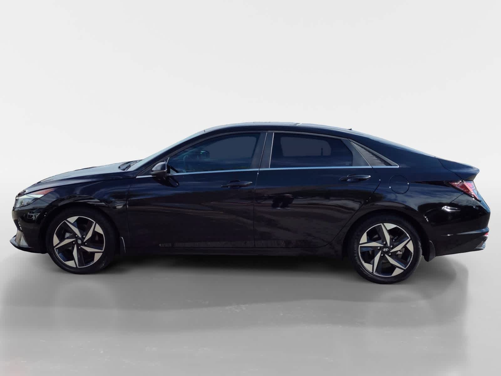 2022 Hyundai Elantra Hybrid Limited photo 2