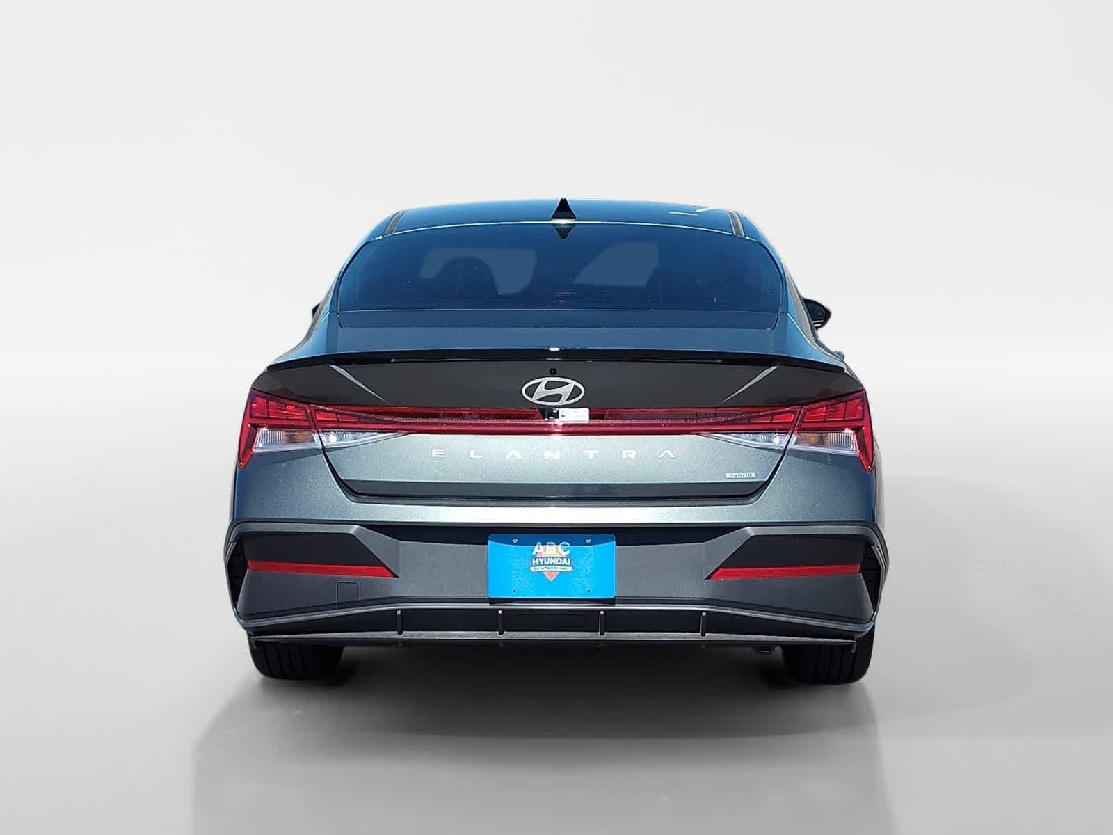 Thumbnail: 2025 Hyundai Elantra - 4