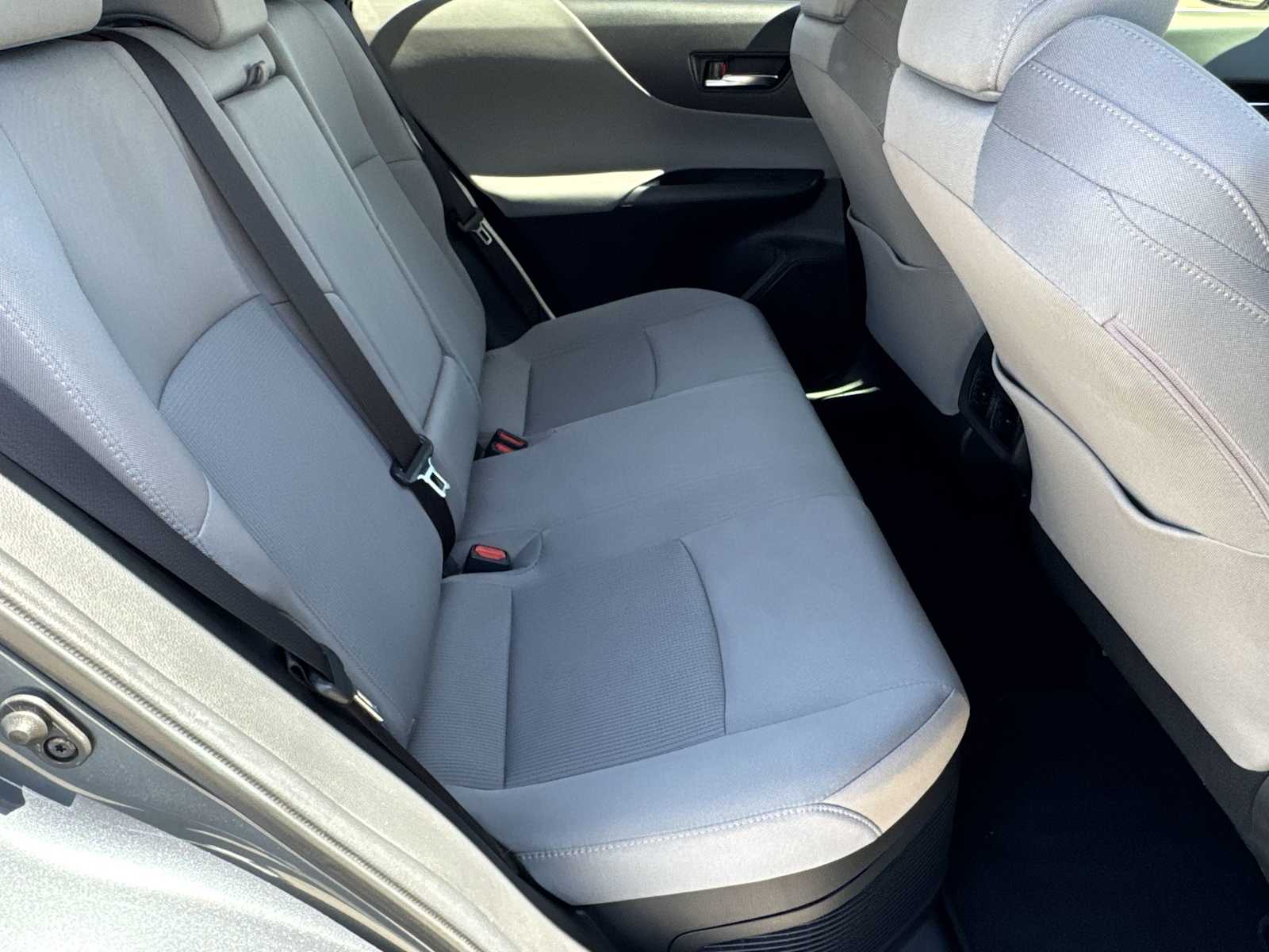 2022 Toyota Venza LE 16