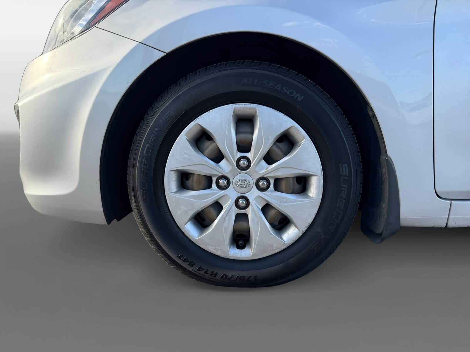 2016 Hyundai Accent SE 11
