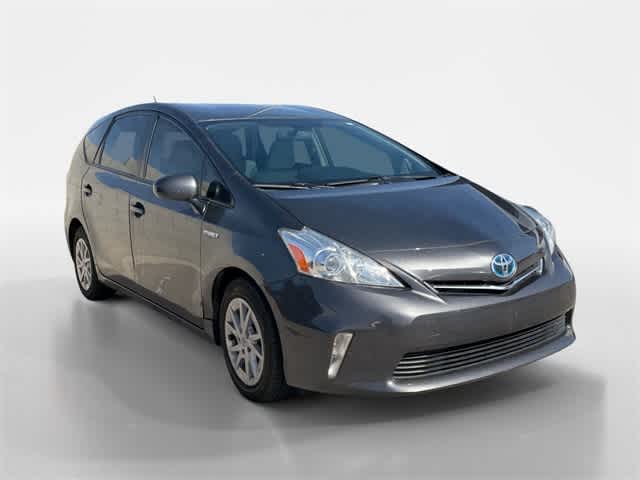 Thumbnail: 2014 Toyota Prius v - 2