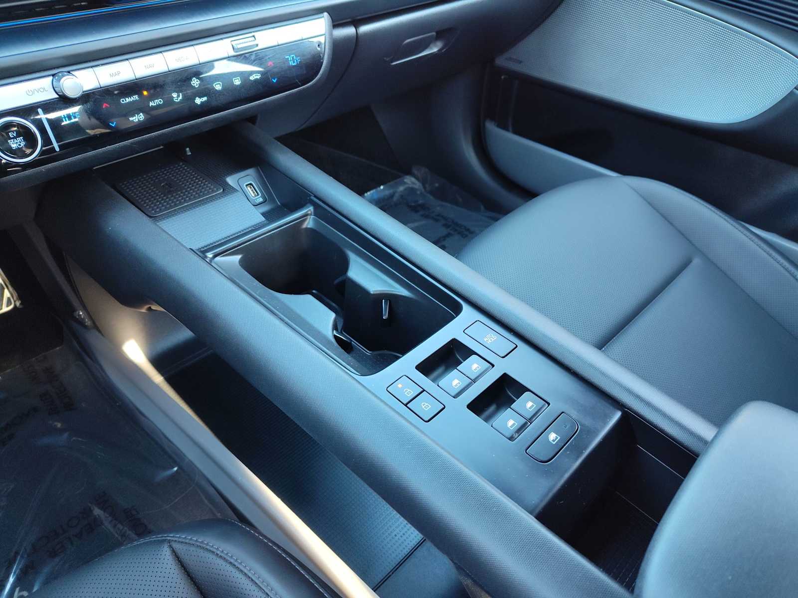 Thumbnail: 2024 Hyundai Ioniq 6 - 26