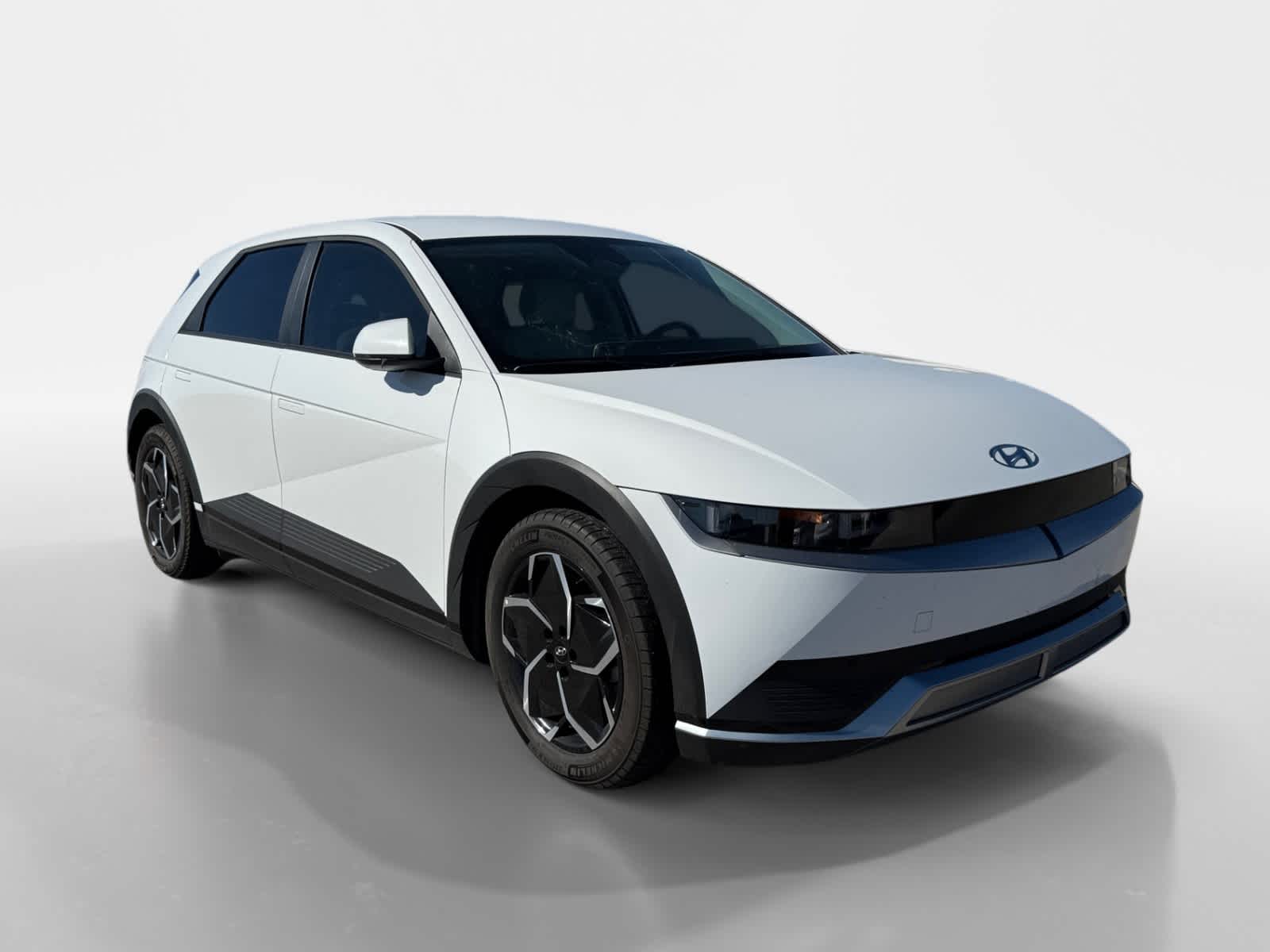 Thumbnail: 2022 Hyundai Ioniq 5 - 2