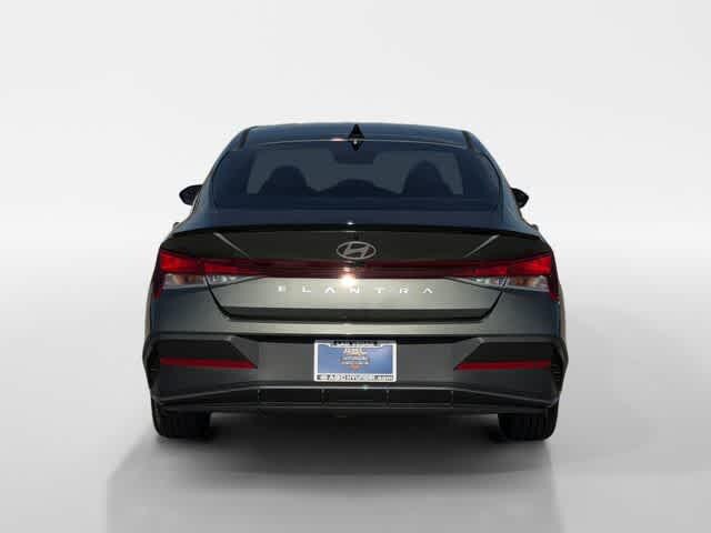 Thumbnail: 2026 Hyundai Elantra - 4