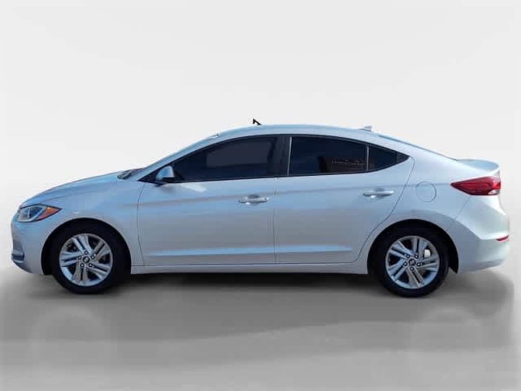 Used 2017 Hyundai Elantra SE Sedan