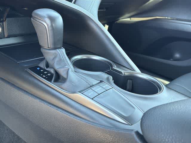 Thumbnail: 2022 Toyota Camry - 23