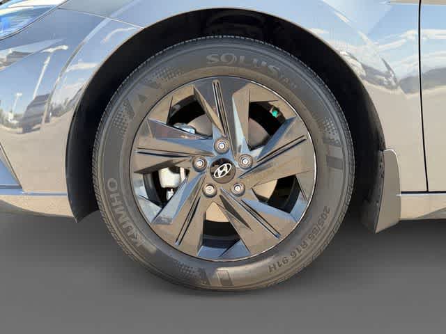 Thumbnail: 2023 Hyundai Elantra - 9