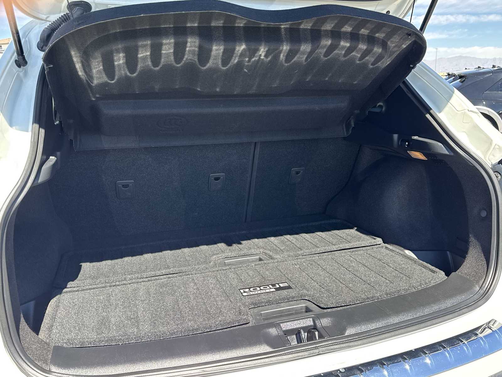 Thumbnail: 2017 Nissan Rogue Sport - 7