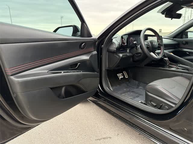 Thumbnail: 2025 Hyundai Elantra - 17