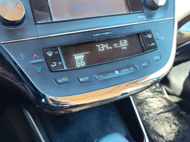 Thumbnail: 2013 Toyota Avalon - 22