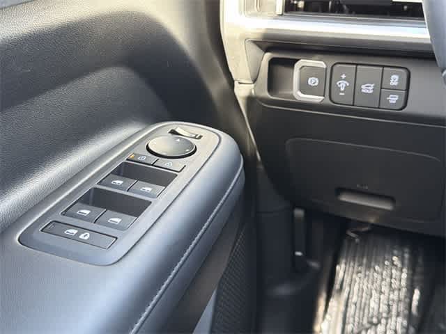 Thumbnail: 2025 Hyundai Santa Fe - 22