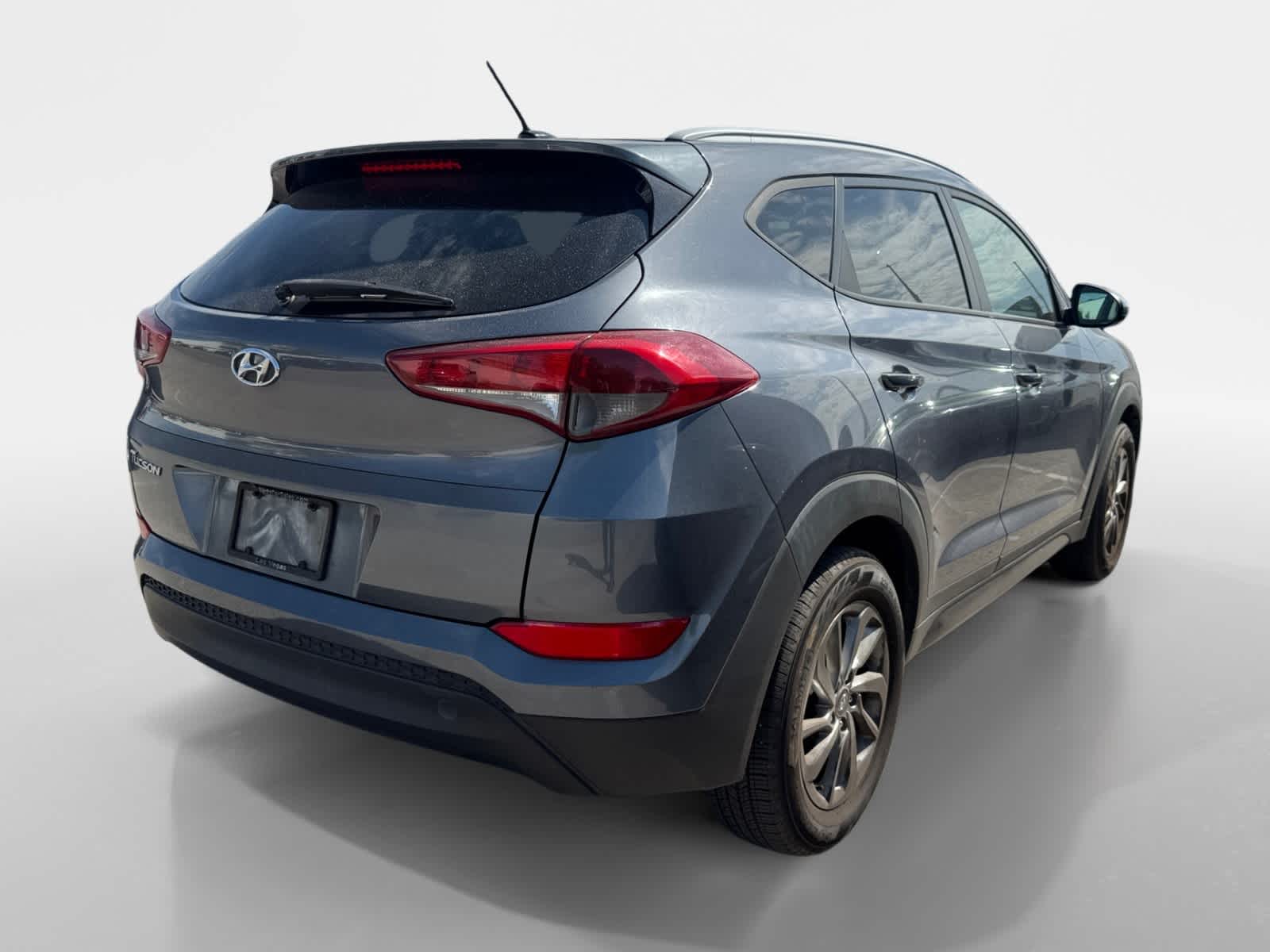 Thumbnail: 2016 Hyundai Tucson - 3