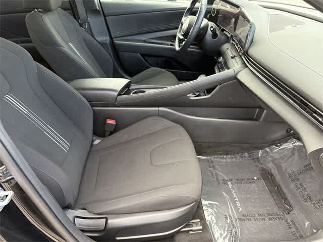 Thumbnail: 2025 Hyundai Elantra - 21