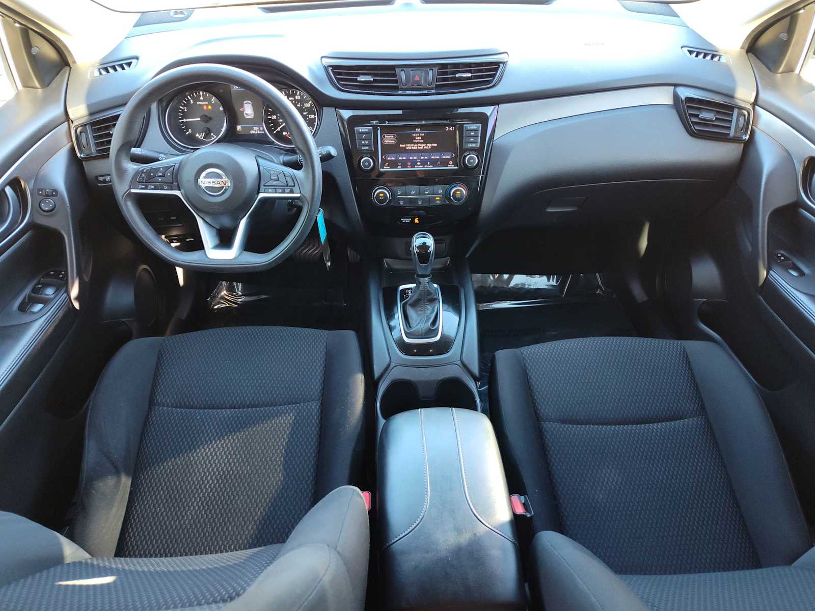 Thumbnail: 2020 Nissan Rogue Sport - 9