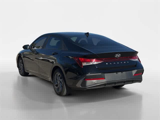 Thumbnail: 2024 Hyundai Elantra - 3