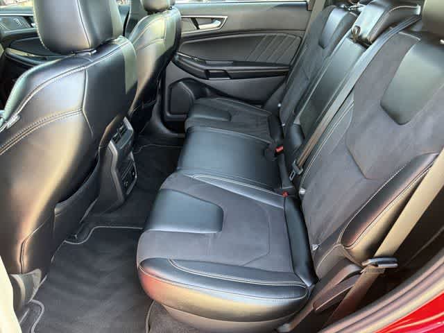 Thumbnail: 2022 Ford Edge - 17