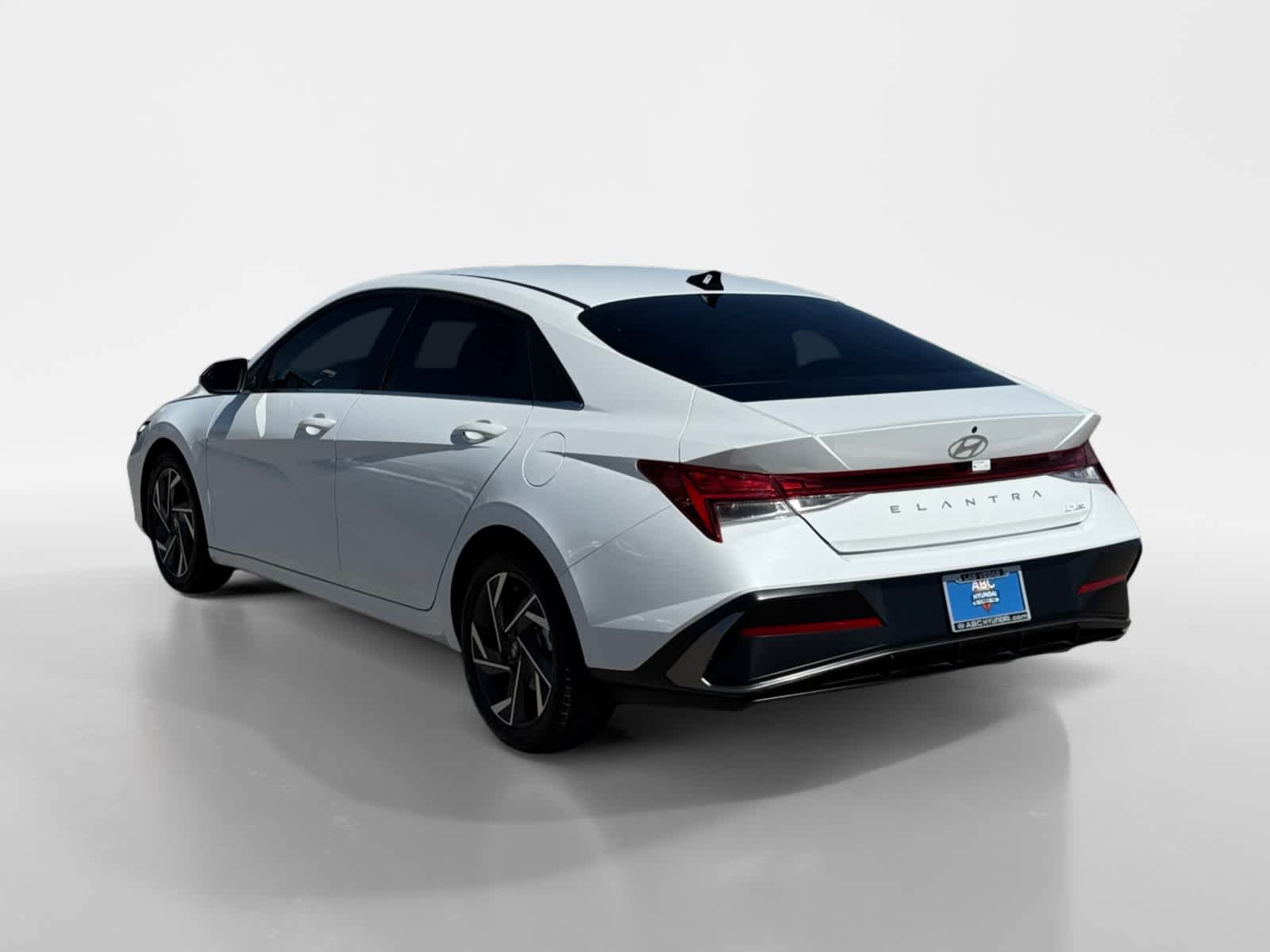 Thumbnail: 2025 Hyundai Elantra - 3