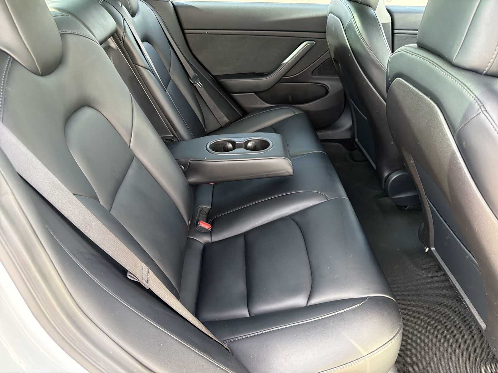 Thumbnail: 2019 Tesla Model 3 - 15