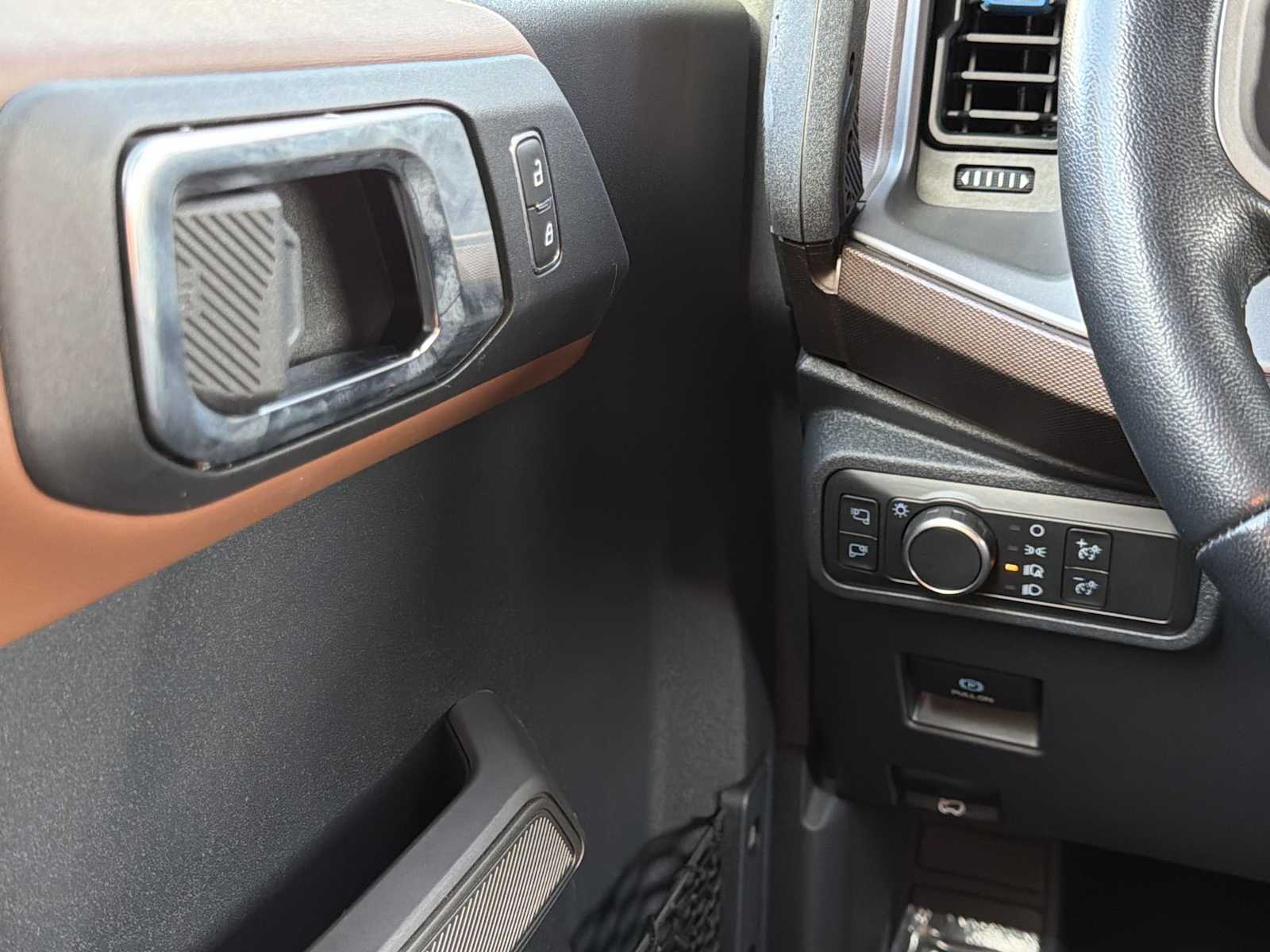 Thumbnail: 2022 Ford Bronco - 19