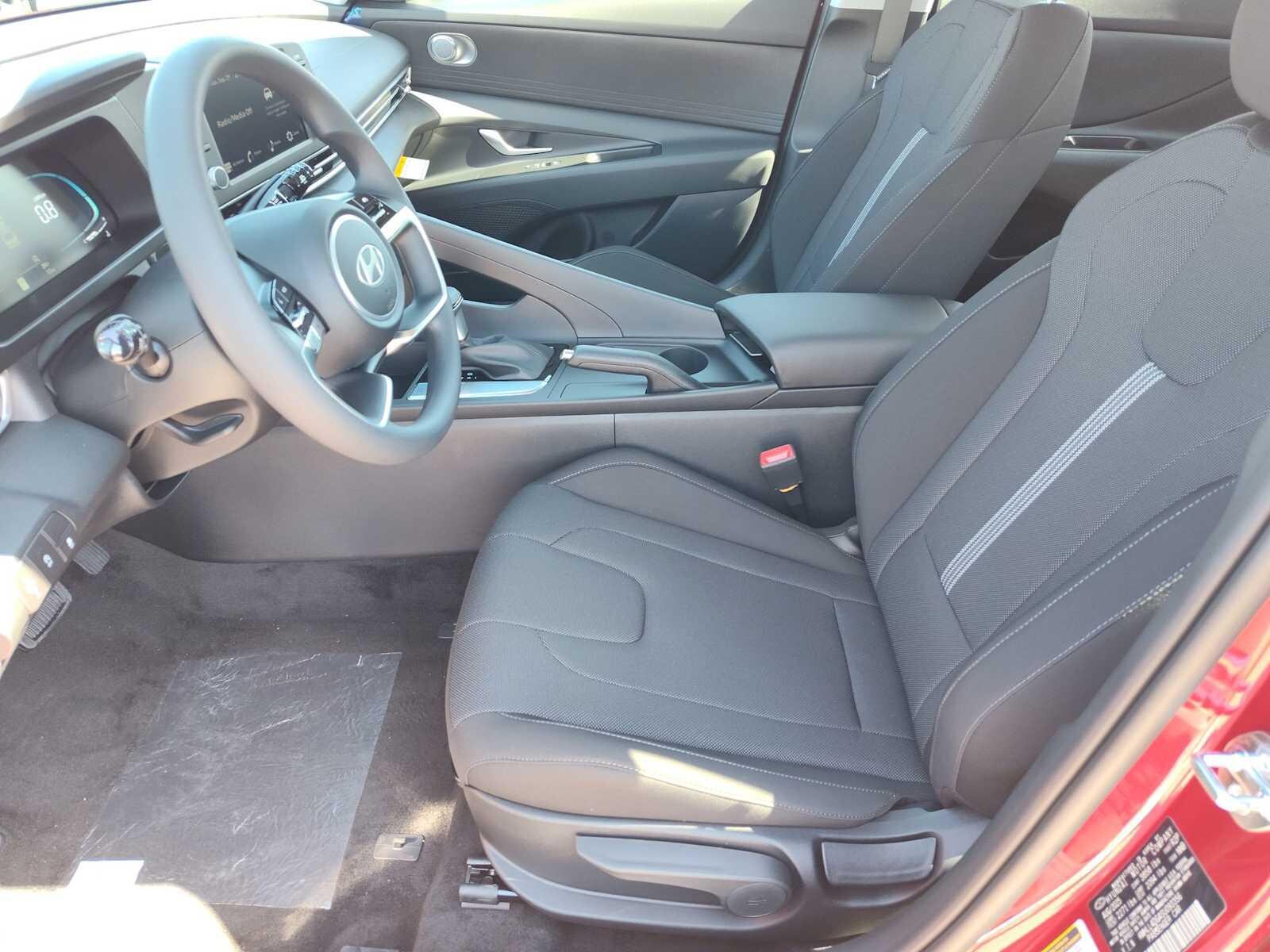 Thumbnail: 2025 Hyundai Elantra - 10