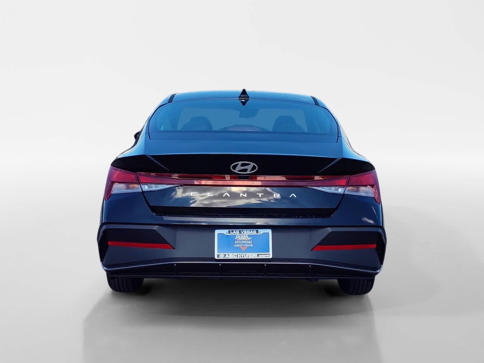 Thumbnail: 2025 Hyundai Elantra - 4