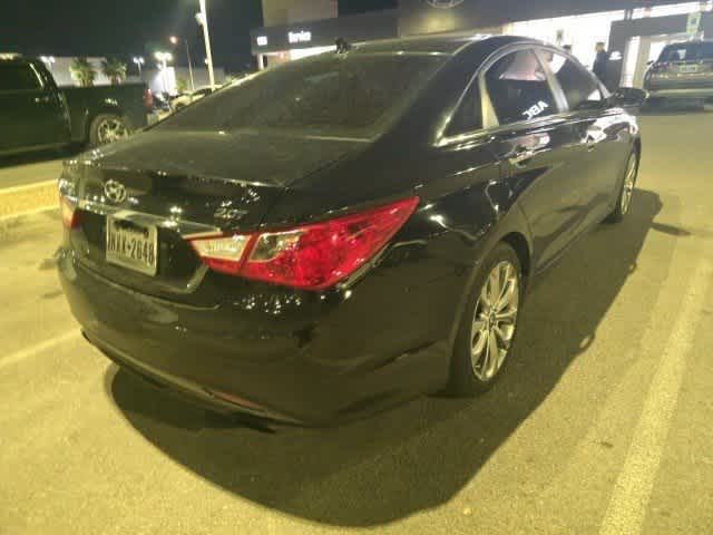 Thumbnail: 2011 Hyundai Sonata - 4