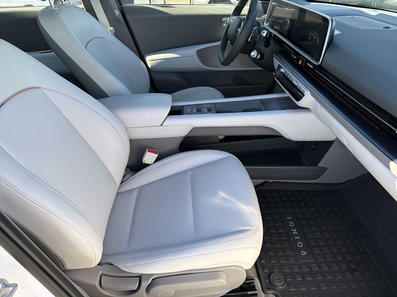 Thumbnail: 2024 Hyundai Ioniq 6 - 22