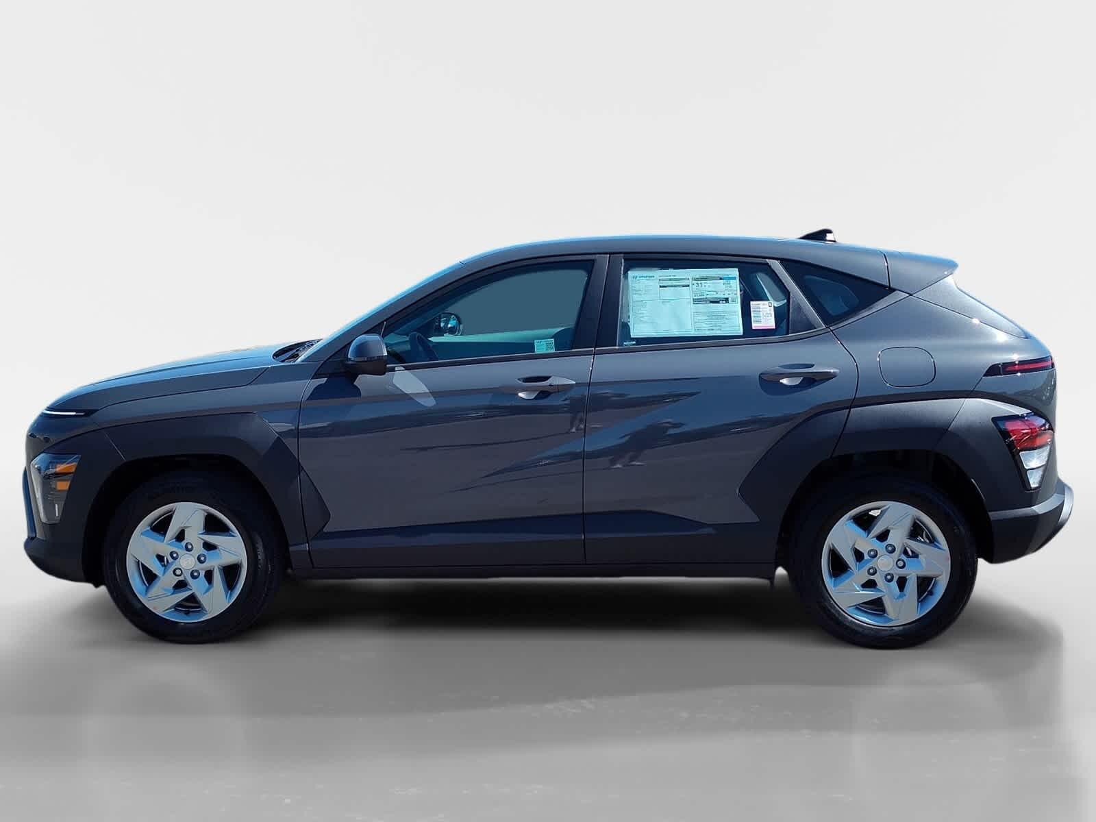 2026 Hyundai Kona SE photo 2