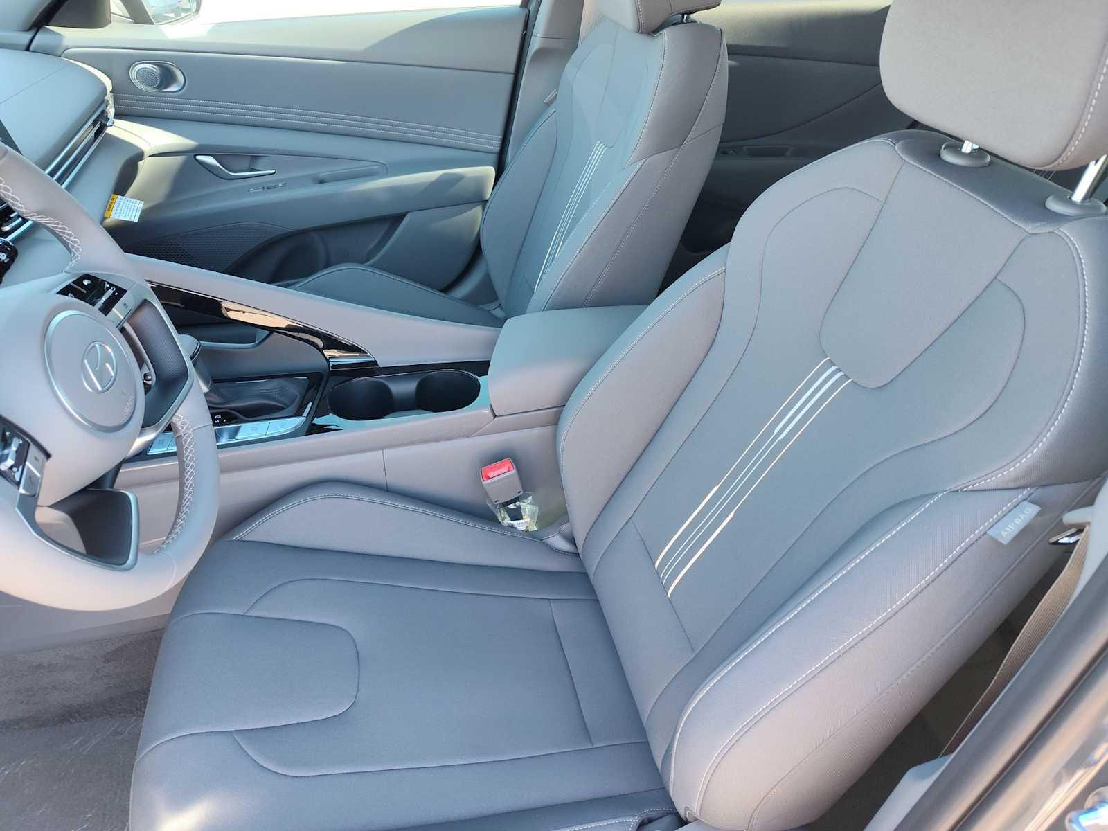 Thumbnail: 2026 Hyundai Elantra - 13