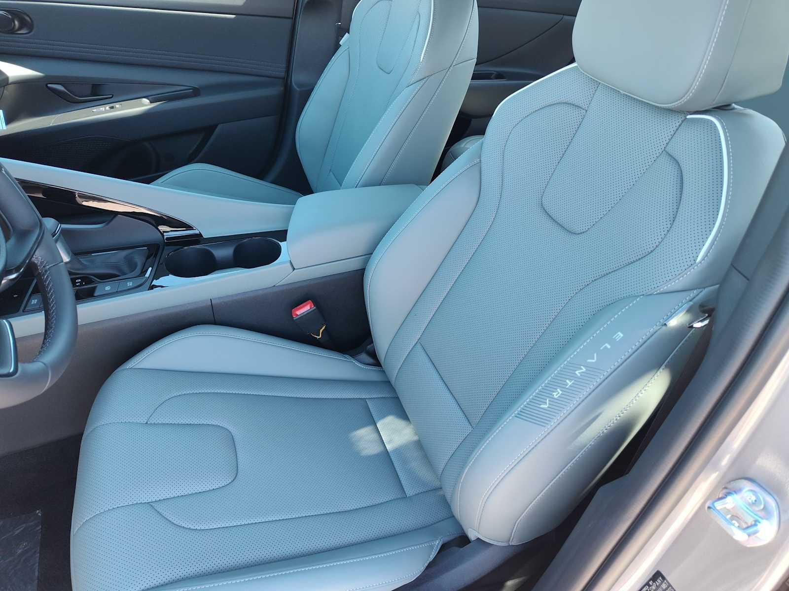 Thumbnail: 2025 Hyundai Elantra - 13