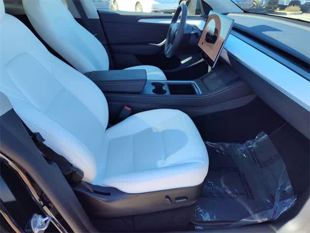 Thumbnail: 2023 Tesla Model Y - 15