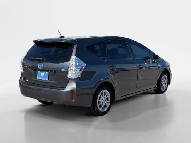 Thumbnail: 2014 Toyota Prius v - 9