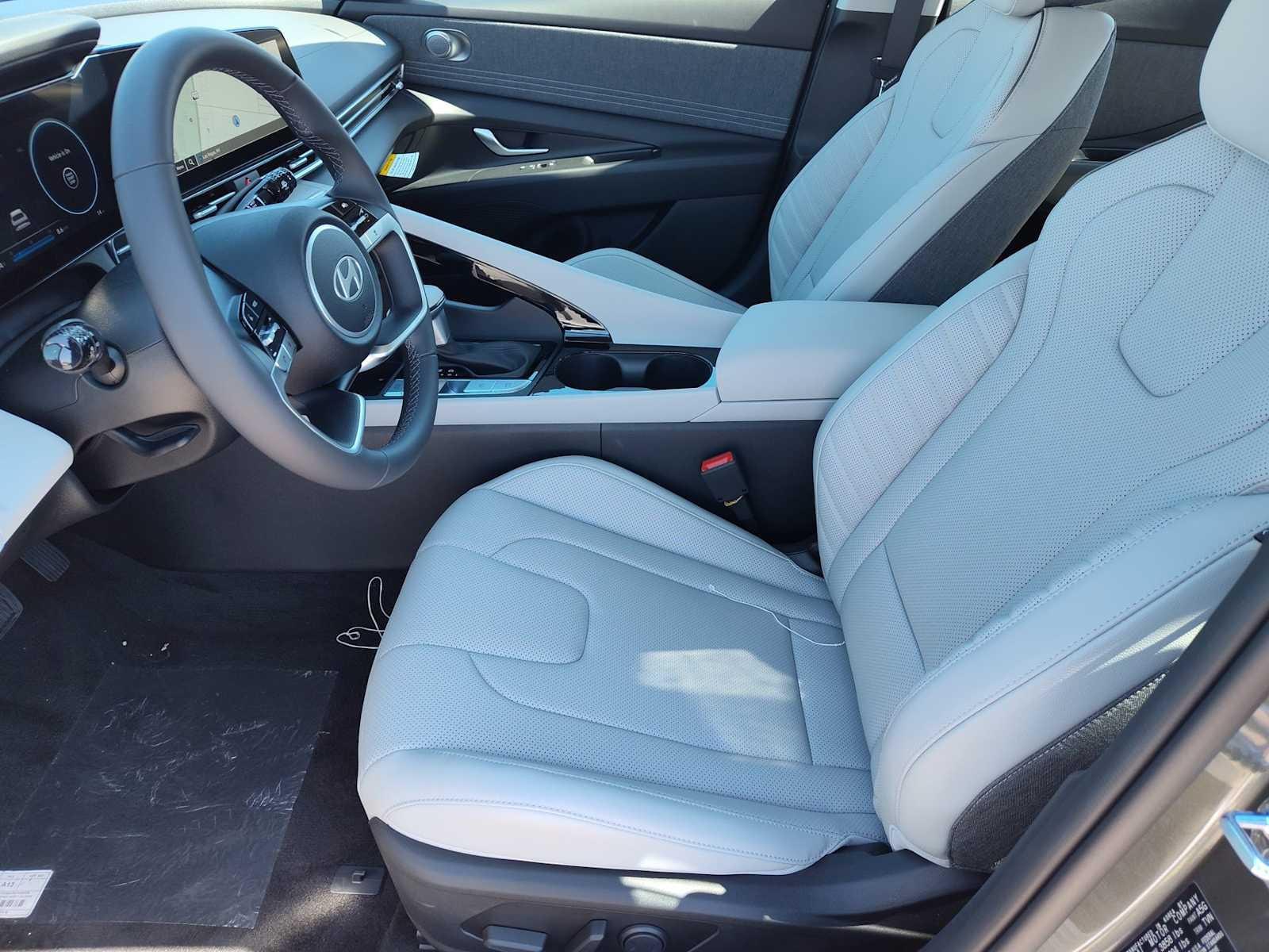 Thumbnail: 2025 Hyundai Elantra - 10