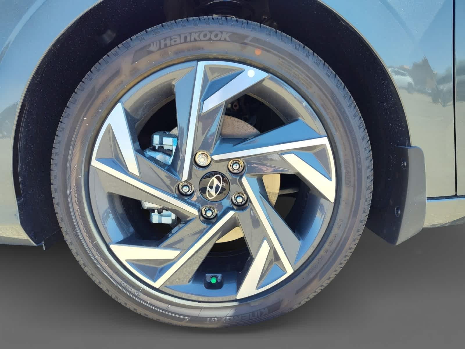 Thumbnail: 2025 Hyundai Elantra - 9