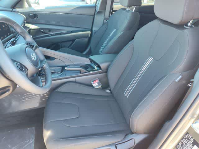 Thumbnail: 2026 Hyundai Elantra - 14
