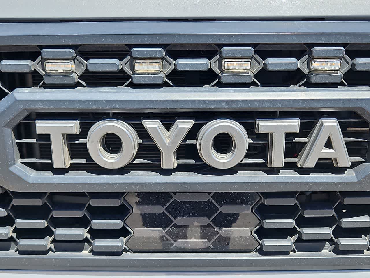 2020 Toyota Tacoma SR5 11