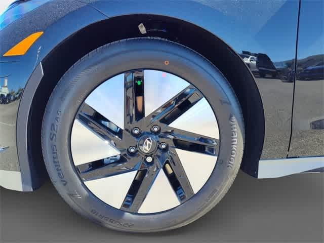 Thumbnail: 2025 Hyundai Ioniq 6 - 9