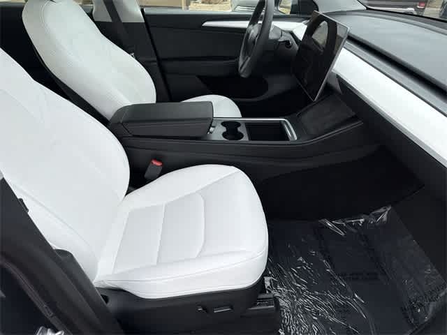 Thumbnail: 2023 Tesla Model Y - 23