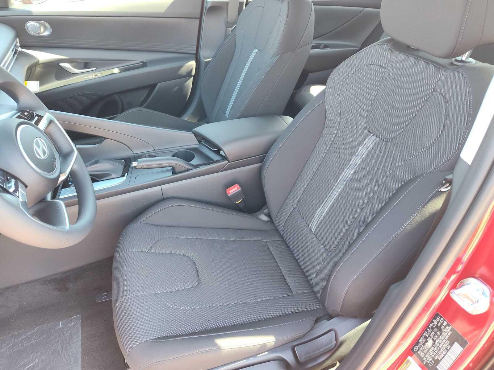 Thumbnail: 2025 Hyundai Elantra - 13